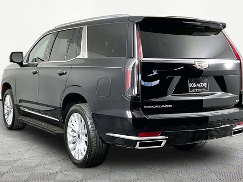 Used 2024 Cadillac Escalade Luxury AWD/4WD image 4