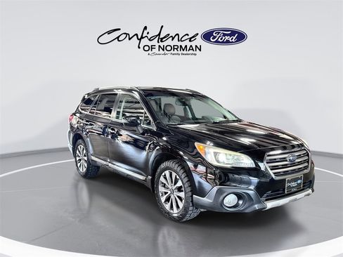 Used 2017 Subaru Outback 2.5i Touring image 11
