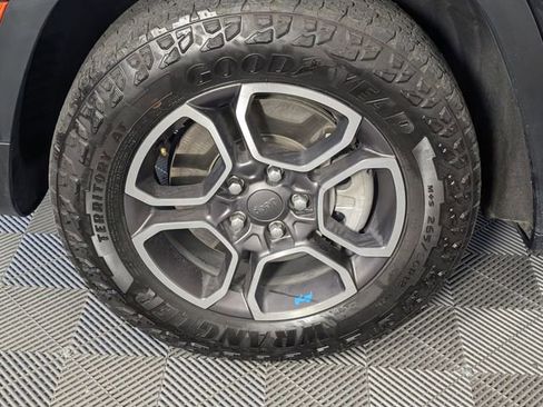 Used 2024 Jeep Grand Cherokee Trailhawk AWD/4WD image 8