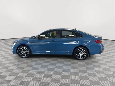 Used 2025 Volkswagen Jetta Sport FWD image 8