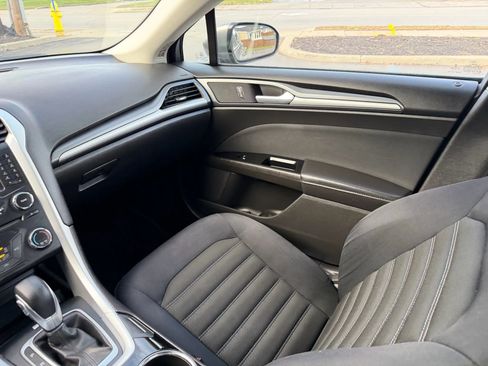 Used 2014 Ford Fusion SE image 15