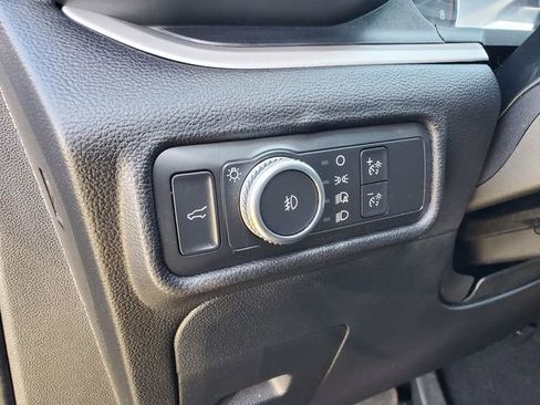 Used 2021 Ford Explorer XLT w/ Equipment Group 202A AWD/4WD image 22