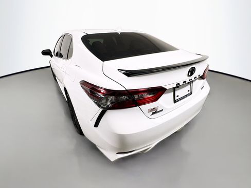 Used 2024 Toyota Camry SE FWD image 8