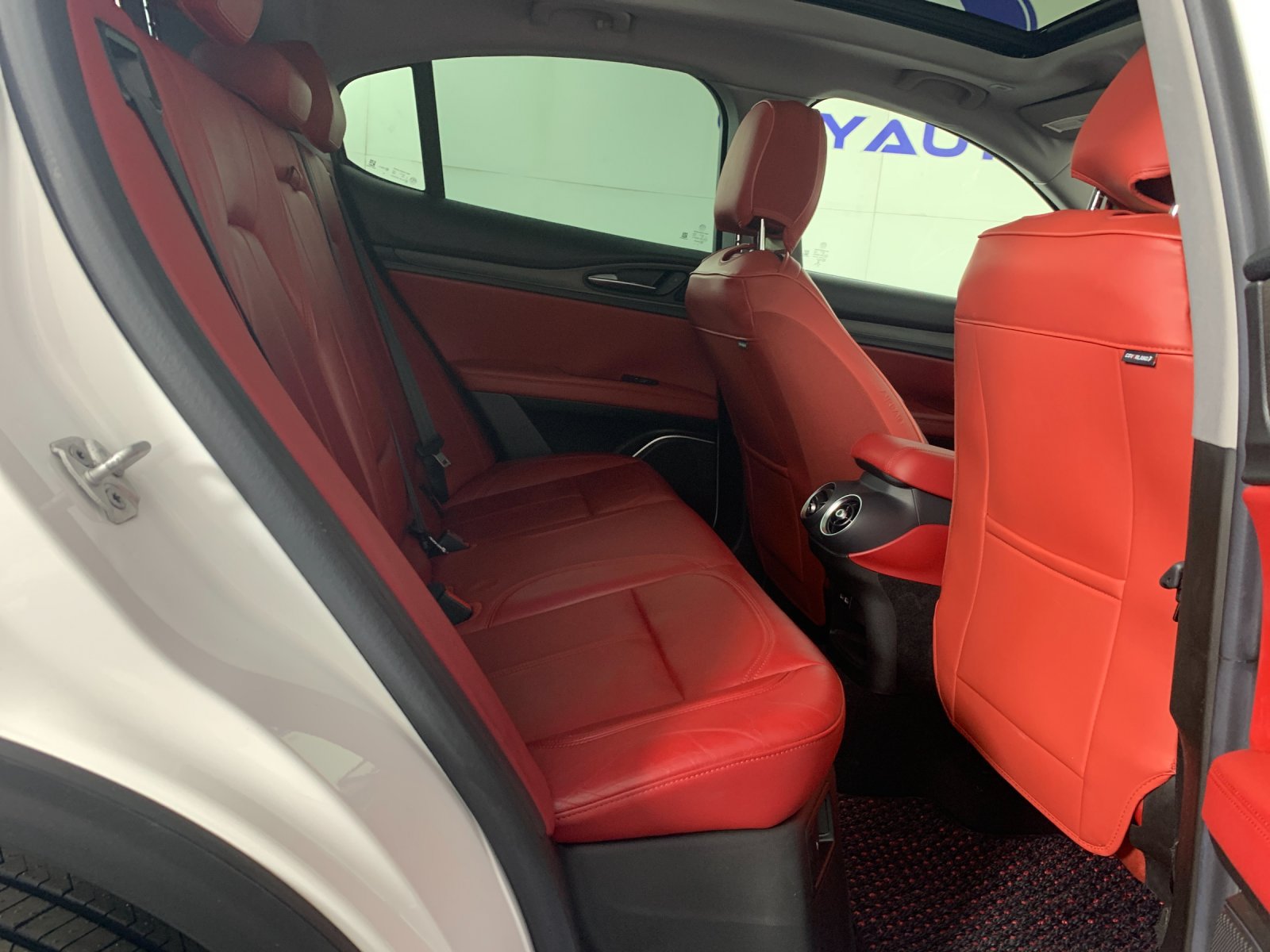 Used 2019 Alfa Romeo Stelvio Ti AWD/4WD image 26