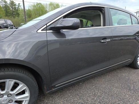 Used 2013 Buick LaCrosse FWD image 18