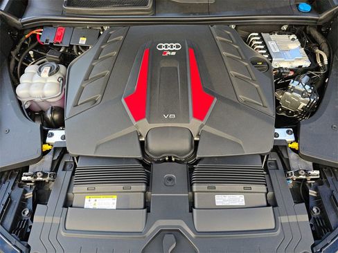New 2026 Audi RS Q8 performance image 32