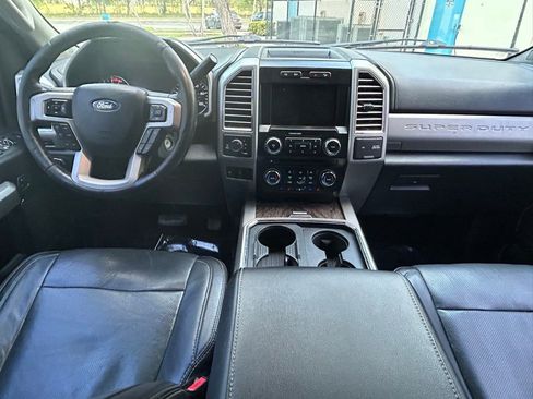 Used 2017 Ford F250 Lariat w/ Lariat Value Package image 10