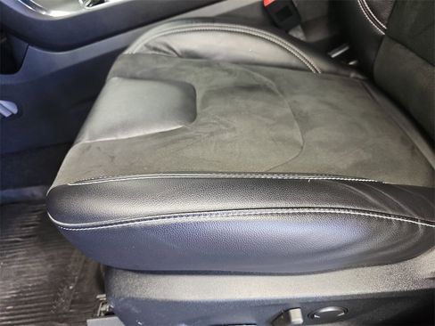 Used 2020 Ford Edge ST w/ Cold Weather Package image 29