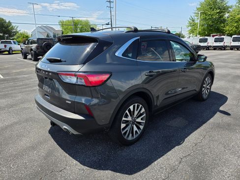 Used 2020 Ford Escape Titanium FWD image 5