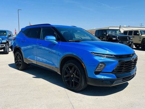 Used 2024 Chevrolet Blazer RS w/ LPO, Floor Liner Package FWD image 2