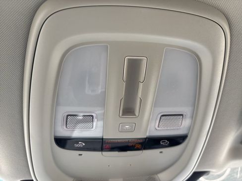 Certified 2025 Volvo XC90 B5 Plus image 31