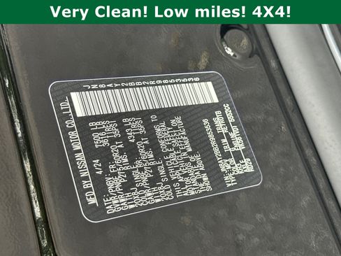 Used 2024 Nissan Armada SL w/ Captain's Chairs Package image 39