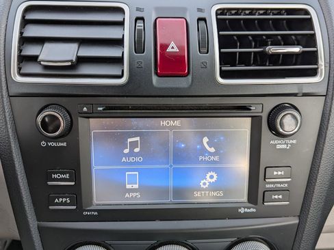 Used 2016 Subaru Forester 2.5i w/ Alloy Wheel Package image 11