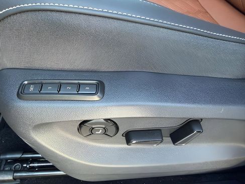 Used 2026 Volkswagen Tiguan SEL R-Line image 21