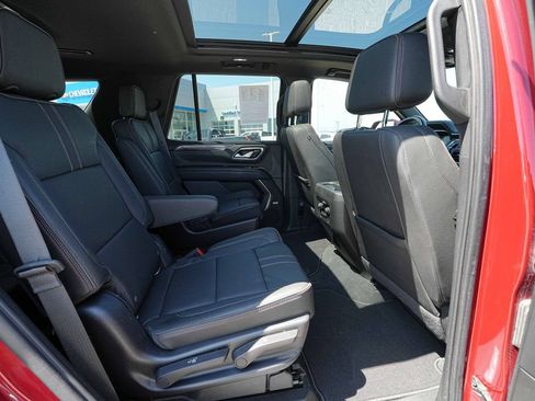 Used 2022 Chevrolet Tahoe RST w/ Luxury Package AWD/4WD image 24
