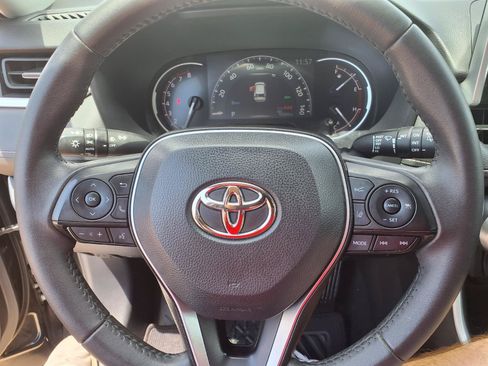 Used 2023 Toyota RAV4 XLE Premium FWD image 22