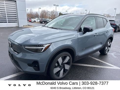 Used 2023 Volvo XC40 Recharge Ultimate w/ Protection Package Premier AWD/4WD image 3