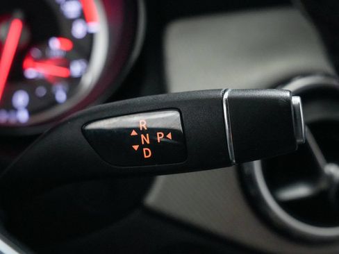 Used 2015 Mercedes-Benz GLA 250 4MATIC image 16