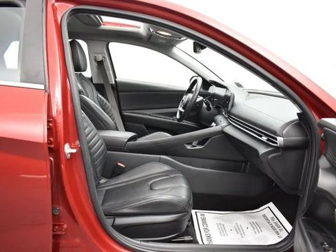 Used 2024 Hyundai Elantra Limited FWD image 16