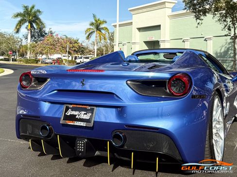 Used 2018 Ferrari 488 Spider image 54