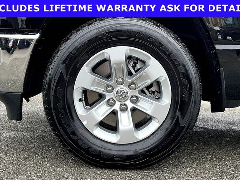 Used 2024 RAM 1500 Laramie AWD/4WD image 8