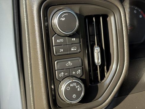 Used 2019 Chevrolet Silverado 1500 Custom w/ Custom Convenience Package image 16