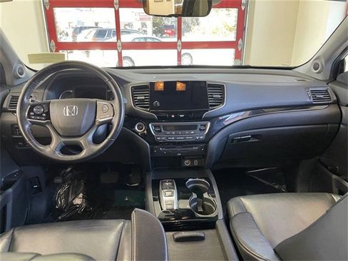Used 2020 Honda Pilot Touring image 21