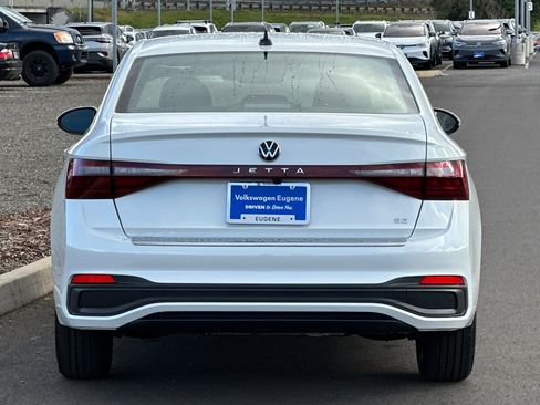 New 2026 Volkswagen Jetta SE image 4