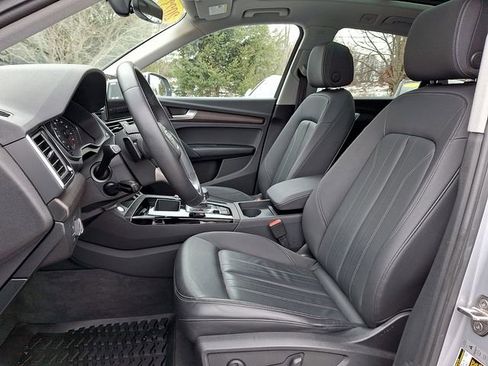 Certified 2023 Audi Q5 2.0T Premium w/ Convenience Package image 13