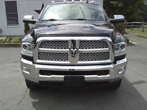 Used 2018 RAM 2500 Laramie w/ Snow Chief Group AWD/4WD image 3