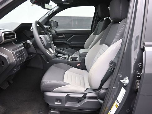 Used 2024 Toyota Tacoma TRD Off-Road image 21