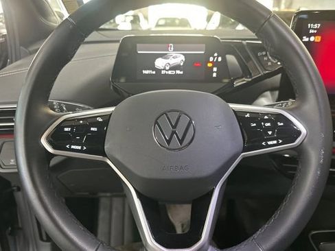 Certified 2023 Volkswagen ID.4 Pro image 29