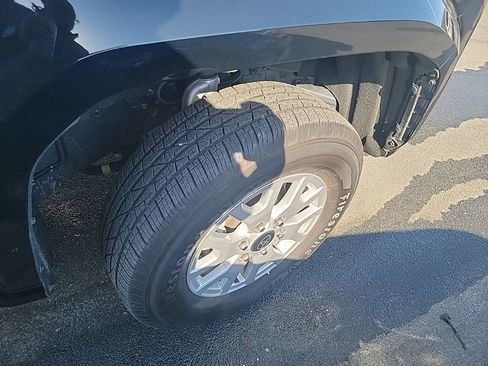 Used 2025 Toyota Tacoma SR5 image 11