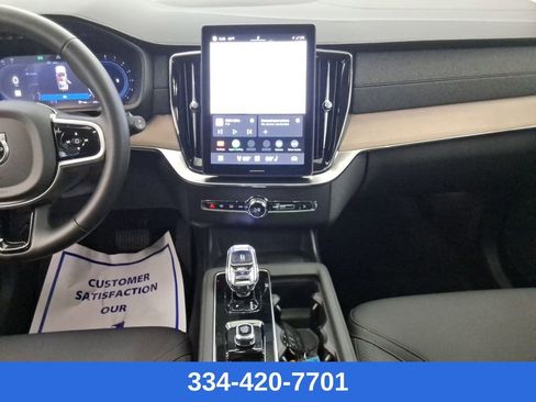 Certified 2025 Volvo XC90 B5 Plus image 13