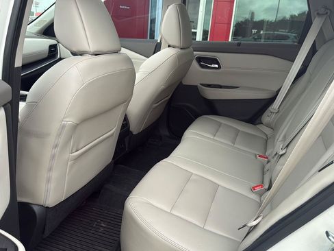 Used 2021 Nissan Rogue SL w/ Premium Package FWD image 12