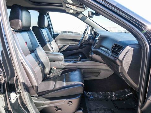 Used 2024 Dodge Durango GT RWD image 17