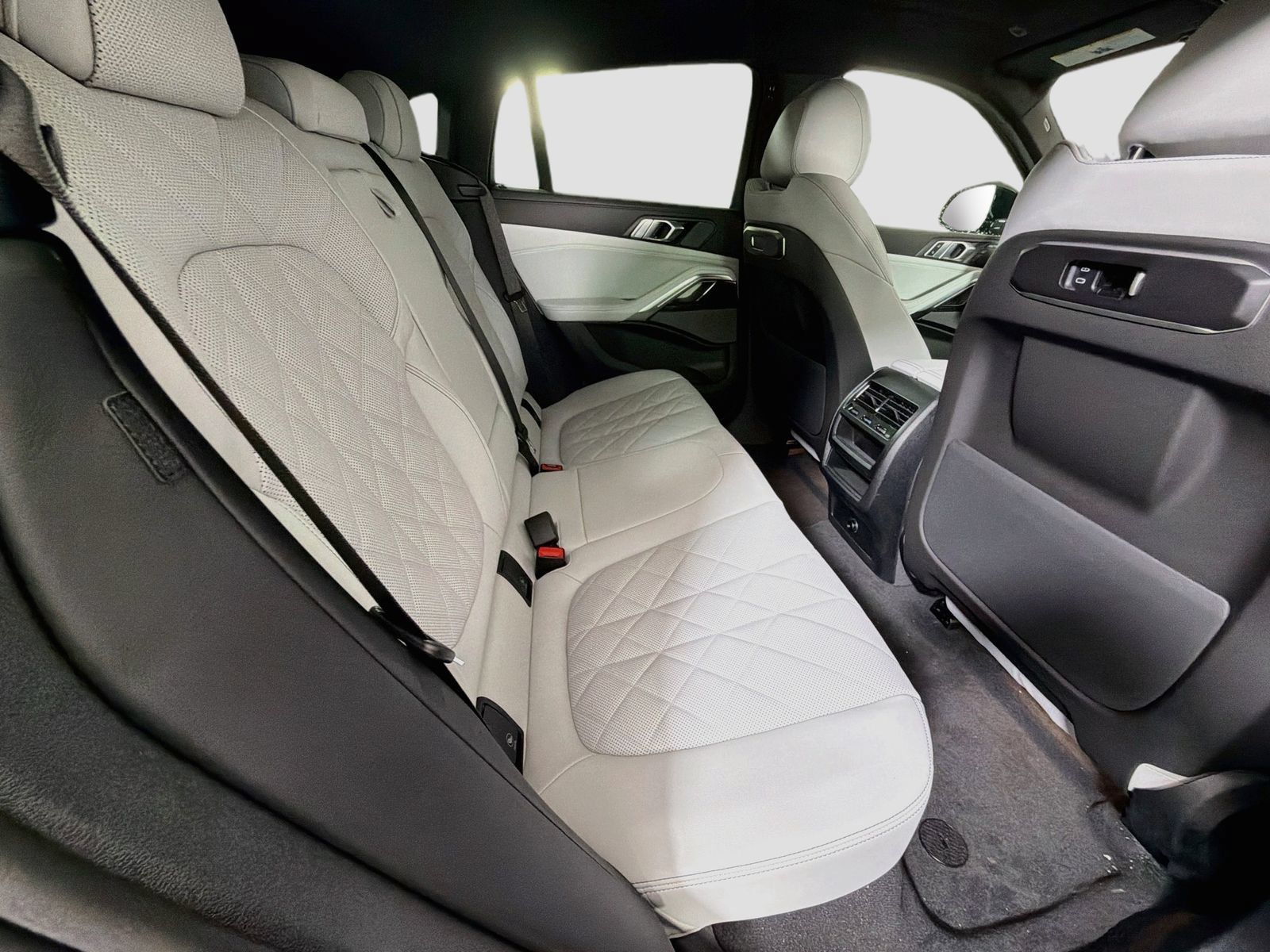 New 2027 BMW X6 xDrive40i AWD/4WD image 30