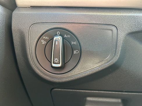 Used 2022 Volkswagen Atlas Cross Sport SEL R-Line image 25