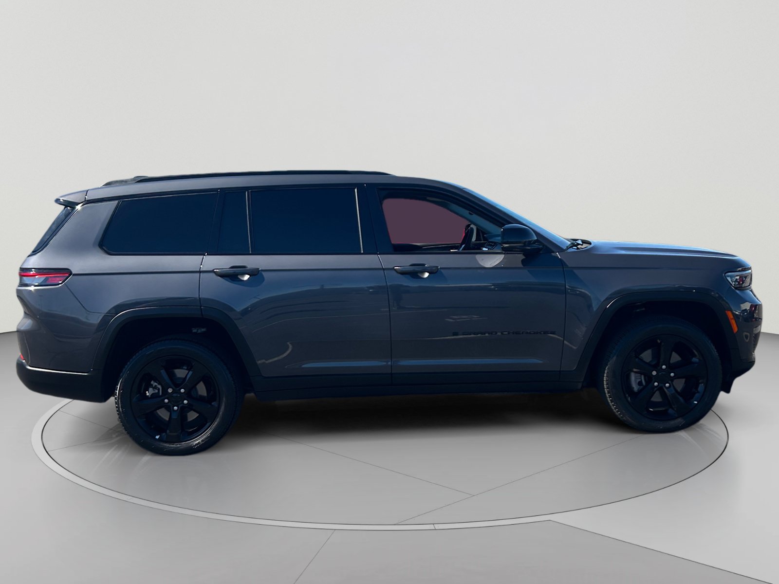 Used 2024 Jeep Grand Cherokee L Limited w/ Black Appearance Package AWD/4WD image 6