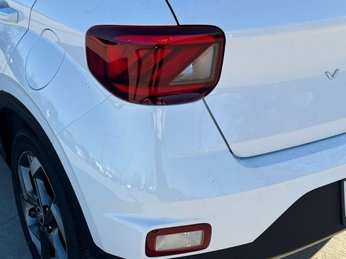 New 2026 Hyundai Venue SEL FWD image 12