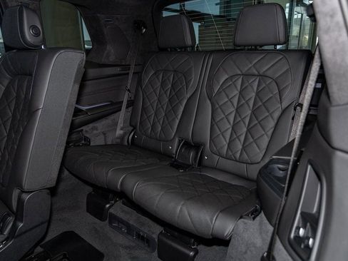 New 2026 BMW X7 xDrive40i w/ M Sport Package image 38