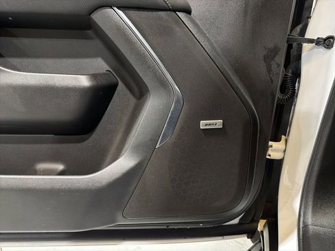 Used 2024 GMC Yukon XL SLT image 26