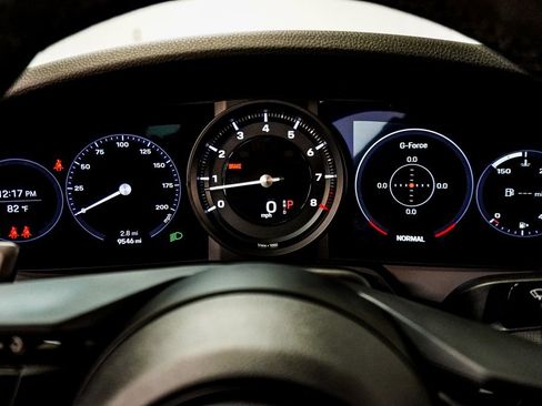 Used 2024 Porsche 911 Carrera image 43