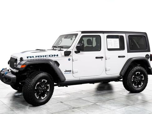 Used 2024 Jeep Wrangler Unlimited Rubicon 4xe AWD/4WD image 4