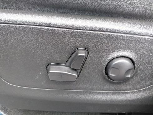 Used 2023 RAM 1500 Big Horn AWD/4WD image 19