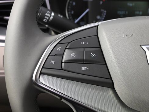 New 2025 Cadillac XT5 Premium Luxury w/ LPO, Floor Liner Package AWD/4WD image 33