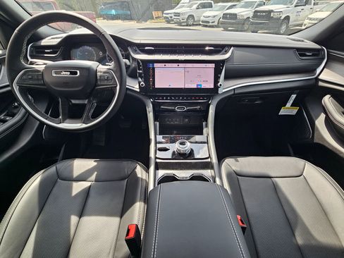 New 2026 Jeep Grand Cherokee L Limited image 9