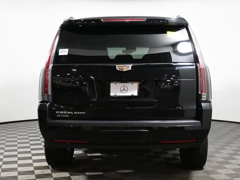 Used 2020 Cadillac Escalade Premium Luxury w/ Escalade Sport Edition image 9
