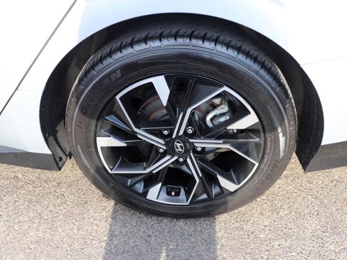 Used 2025 Hyundai Sonata SEL FWD image 52