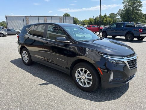Used 2024 Chevrolet Equinox LT w/ LPO, Floor Liner Package FWD image 11